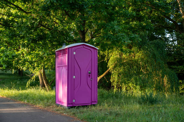 Best Portable restroom solutions  in Edwards, MS